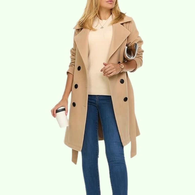 Clara – Eleganter Damen Zweireiher-Mantel in Camel